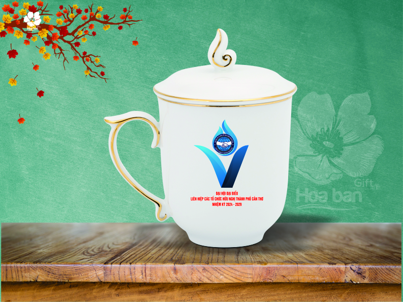 Cốc sứ có nắp ngọn lửa